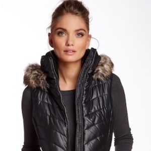 BCBGeneration Puffy Vest w Fur Hood - EUC